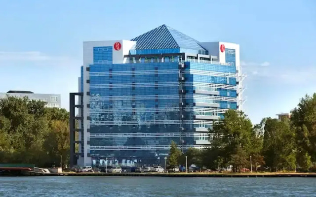 Ramada By Wyndham Constanta