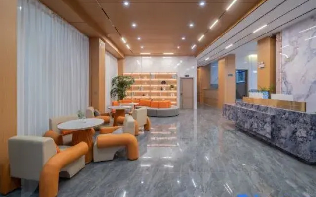 Ruilaikesi Hotel (Dali Station Erhai Park Branch)