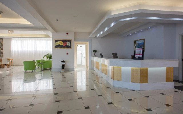 Kouros Palace Hotel