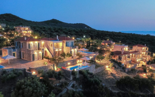 Searocks Exclusive Villas Resort