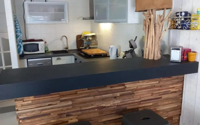 House with free parking, barbeque air conditioning