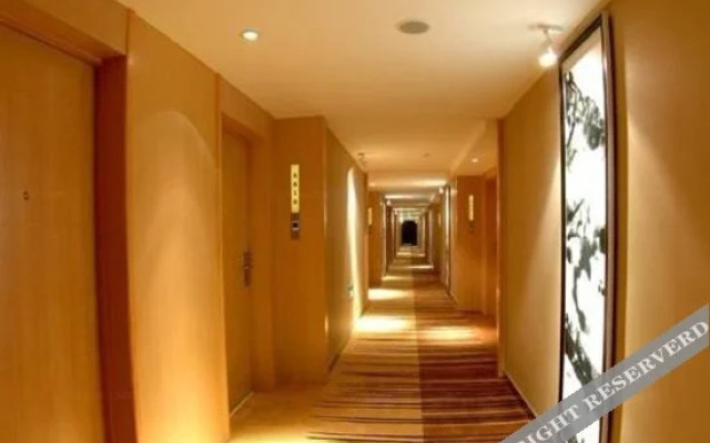Zhuankou Yangtze Hotel