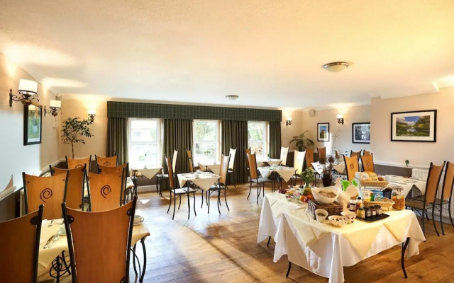 Poppies Hotel