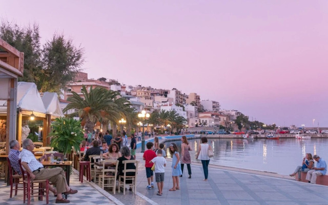 Muses Beach Villas - Urania