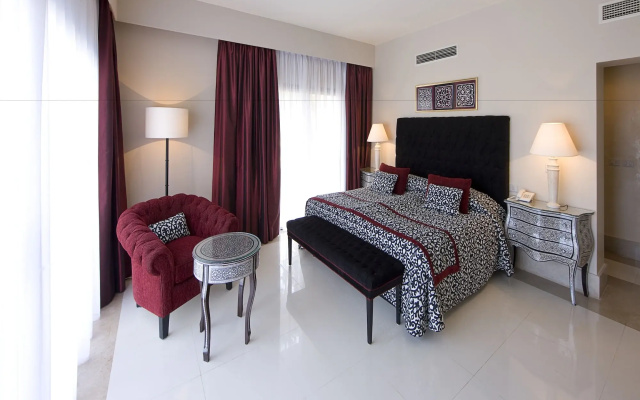 JAZ Oriental, Almaza Bay