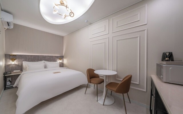 Dk Incheon Airport Hotel