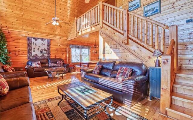 Smoky Mountain Retreat - Five Bedroom Cabin