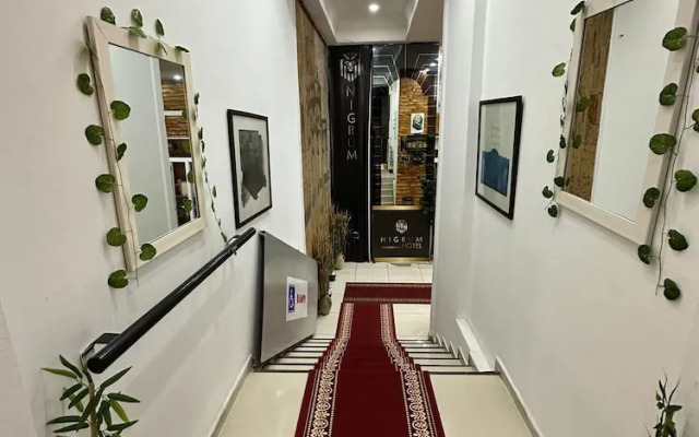 Nigrum Otel