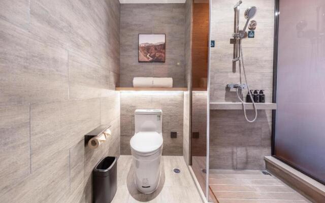 Atour Hotel Wuyue Plaza Anqing