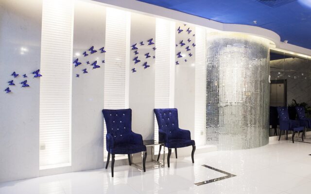 Moon Theme Hotel