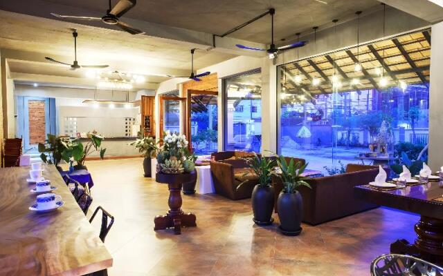 Central Blanche Residence