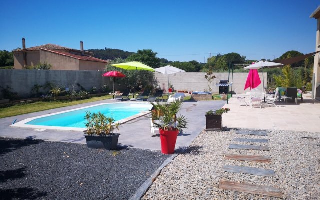 Apartment With 2 Bedrooms in Velaux, With Pool Access, Furnished Garde