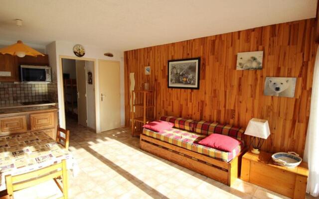 Appartement Auris, 1 pièce, 4 personnes - FR-1-297-31