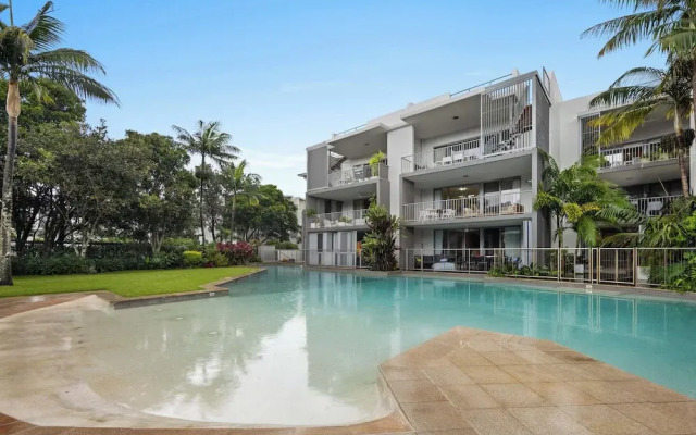 Pool View 3-Bed Oasis in Drift Resort