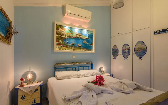 The Blue House Seaside Retreat - Fully Equipped