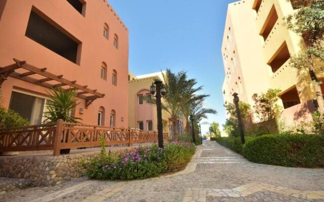 Al Dora Residence cozy apartments AP 3-5-1