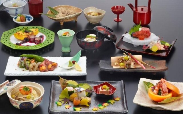 Menard Aoyama Resort: Wafukan Utatsukasa