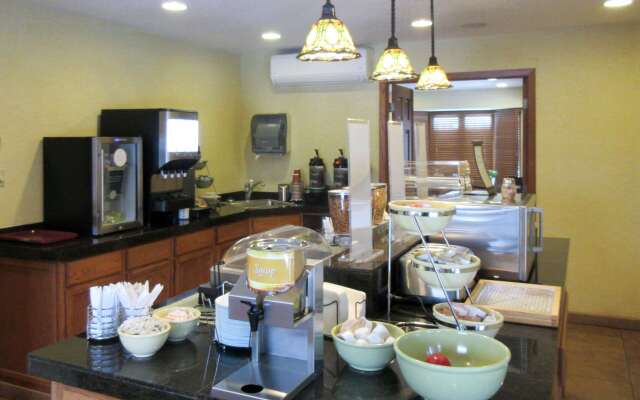 Quality Inn & Suites Detroit Lakes