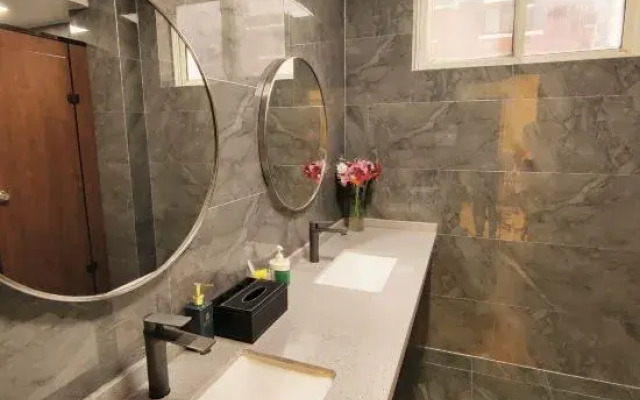 Yipu Relax Garden Hotel (Xi'an Jiaotong University Xianning Road Subway Station Store)