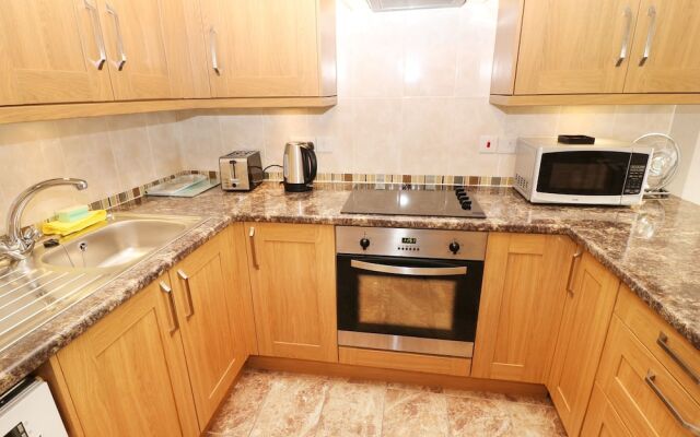 16 Retingham Way