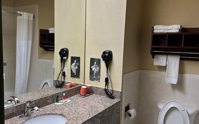 Red Lion Inn & Suites IAH Airport East