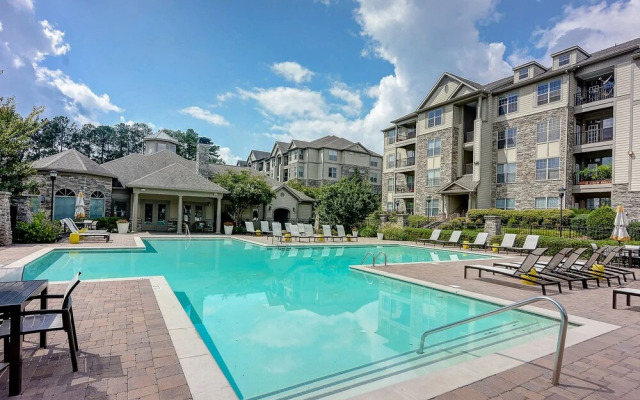 Apartment near Suntrust Park