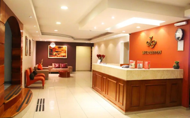 Javier Prado Inn