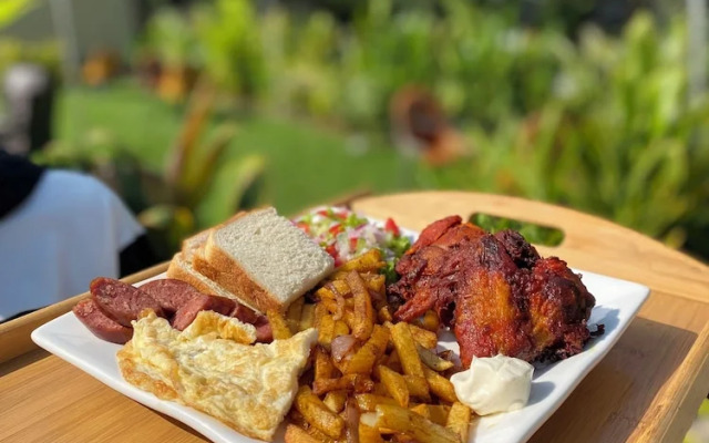Emerald Villa Cafe & Restaurant