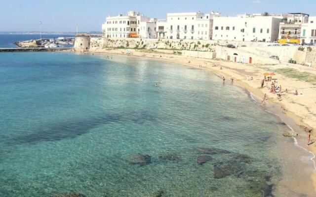 Minzoni Gallipoli Sul Mare E 130 Mt Dal Centro