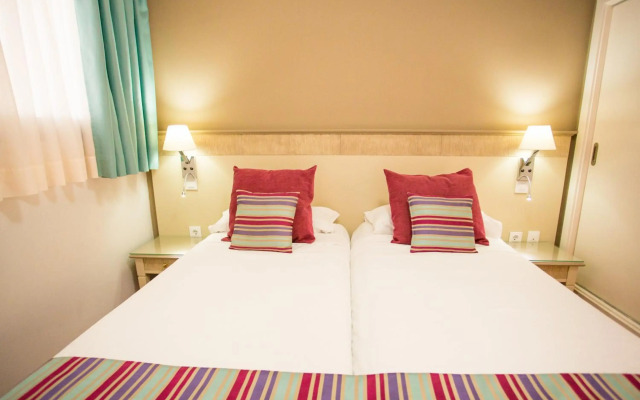 Amadores Beach Apartments