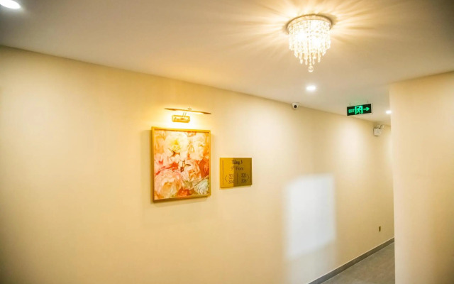 La Mia Lakeview Hotel