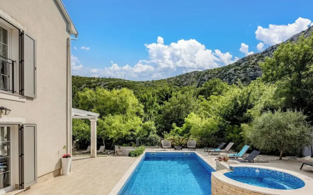 Nature Villa Frangipane With Pool