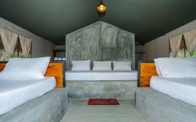 Yala Wild Hut