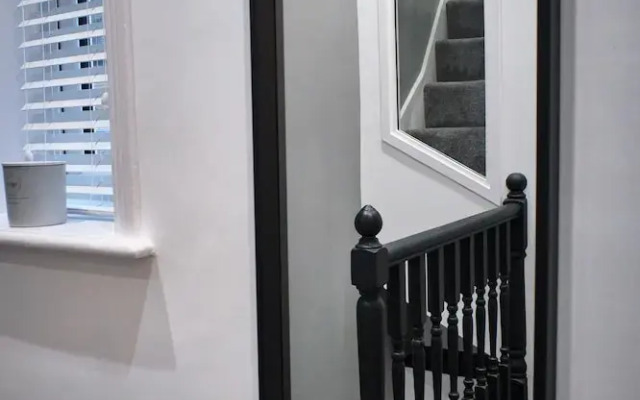 The Townhouse Simple2let Serviced Apartments