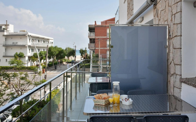 Castellmar Apartments