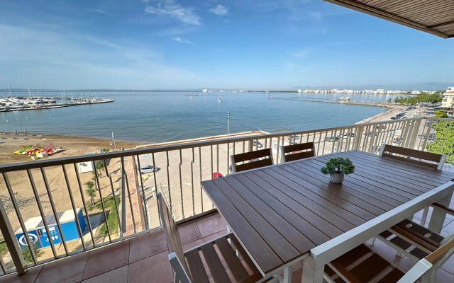 Agi Avenida Apartments