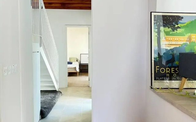 Charming Modern Getaway