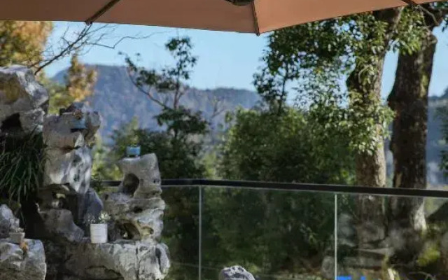 Tonglu Cangqiongjingshe Homestay