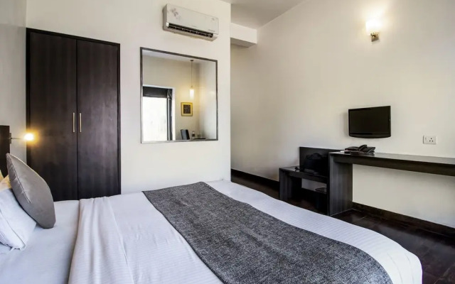OYO 11166 The Saneer Boutique Hotel