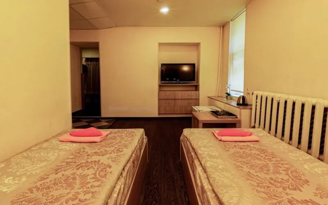 Тихий дворик