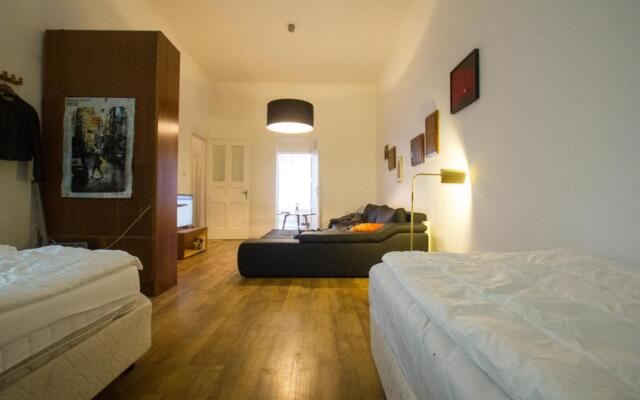 Central , 3 rooms in Frankfurter Tor