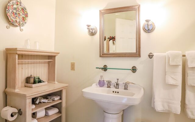 The Charlotte Hotel & Restaurant