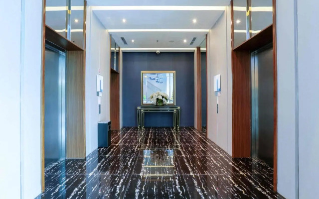 Holiday Inn Express Jakarta International Expo