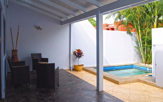 Villa Thoga Vacation Rentals & Tours