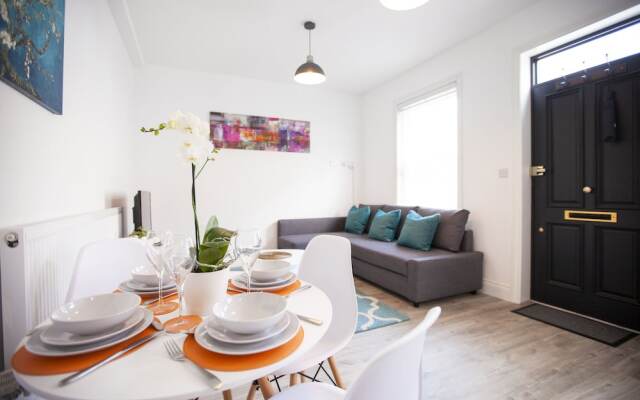 Victoria Apartment