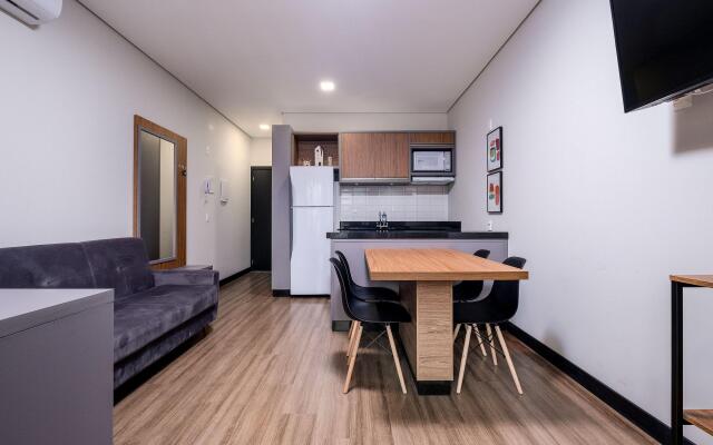 Studio c/ piscina no terraço 900m da praia STI102