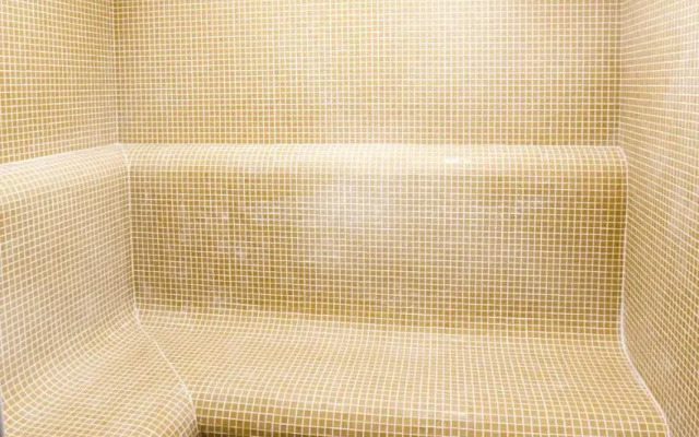 White House Family Hotel