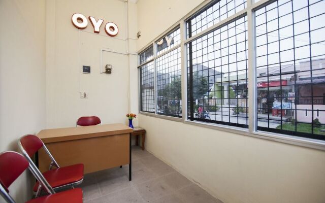 OYO 885 Tangkul Residence