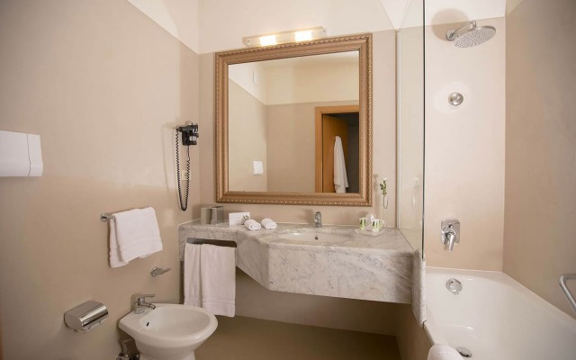 Hotel Terre Di Casole