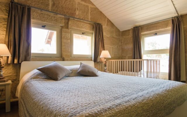 Lush Mansion in Lacapelle-marival With Jacuzzi